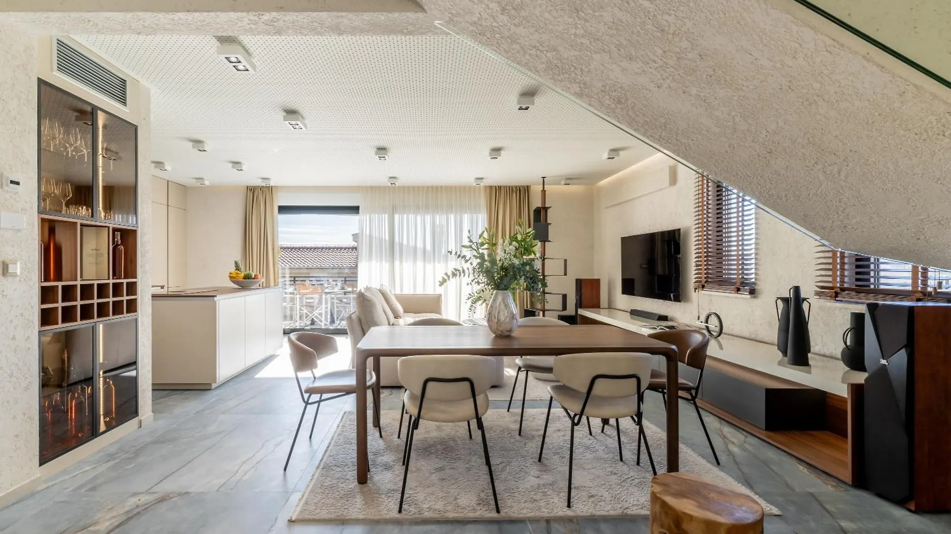 Penthouse West Side location